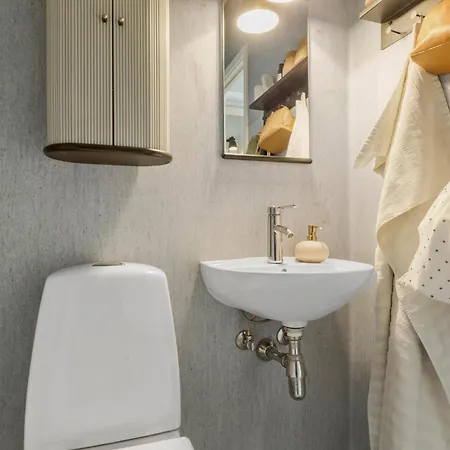 2 Bedroom Gorgeous In