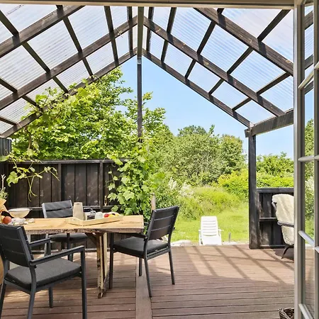 2 Bedroom Gorgeous In * Glesborg