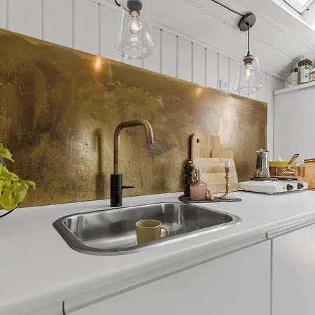 2 Bedroom Gorgeous In *